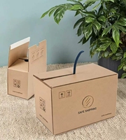 Boîte d'expédition en carton ondulé personnalisée en kraft avec poignée pour l'emballage des marchandises quotidiennes