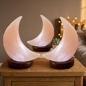 Lámpara de Sal del Himalaya Rosa Ecológica de Primera Calidad, Tallada en Forma de Luna Creciente, Estilo Amor, 2025 - Product Image 1