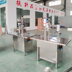 Machine de remplissage d'aérosols semi-automatique à dose mesurée avec pompe pneumatique pour applications alimentaires - Product Image 4