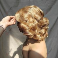 Perruque KEMY HAIR Blonde à Dentelle HD Frontale 250% de Densité, Boucles Fleurs Élastiques, Cheveux Humains Indiens Bruts pour Femmes Noires, Double Tissage Bob