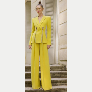 Осенний повседневный женский костюм с V-образным вырезом, желтый, однотонный, персонализированный, для повседневной носки, из камвольной ткани, комплект из 2 предметов, длинный, полиэстер/хлопок - Product Image 6