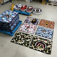 Tapis Bape en gros, tapis d'ours pour chambres, tapis ronds en velours doux style anime Bape Kaws, tapis circulaire imprimé personnalisé