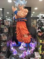 Statue en résine personnalisée de personnage d'anime Dragon Ball, Goku et Vegeta grandeur nature, sculpture en fibre de verre, célèbre au Japon