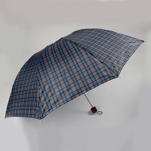 Parapluie pliant créatif 3 volets en gros, mini parapluie portable pour le soleil et la pluie, double usage, compact, pare-soleil en vrac - Product Image 6