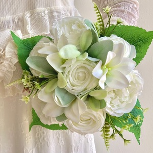 Bouquet de Mariage Artificiel Muyu Chronicles – Composition de Roses en Soie Rose Champagne et Blanc pour la Mariée et les Photos de Mariage - Product Image 4