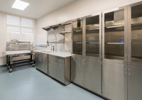 Meubles en métal inoxydable de haute qualité, résistant à la rouille, banc de laboratoire en acier résistant à la corrosion avec armoire suspendue pour l'industrie alimentaire et cosmétique