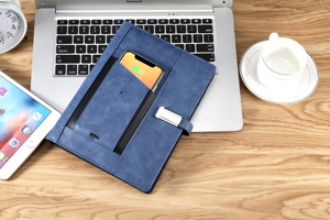 Nuevo Cuaderno Magnético de Cuero A5 de Primera Calidad con Logotipo Personalizado, Banco de Energía, Cargador Inalámbrico y Memoria USB de 8 GB, Ideal como Regalo para Nuevos Empleados - Product Image 4