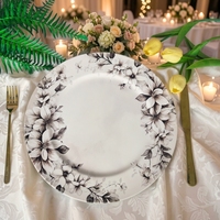 Assiette de présentation ronde en plastique blanc de 13 pouces, motif floral vintage, pour décoration de table de mariage et de fête