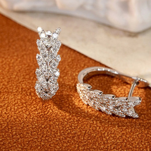 Pendientes de Oreja con Diseño de Hoja de Trigo para Mujer, Diseño Delicado y Elegante, Joyería Versátil para Oficina y Uso Diario - Product Image 1