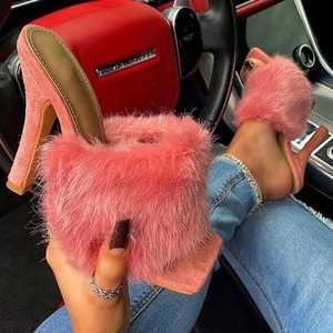 Fluffy Fur Women's Slip-On Summer Slides Square Peep Toe Single Band Daily Thin Heel Warm Pantoufles pour les grandes tailles Spring Outdoor - Product Image 5