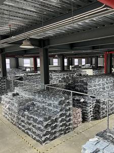 Sac messager minimaliste résistant à l'eau pour ordinateur portable, design léger et élégant pour l'exploration urbaine et les voyages - Product Image 5