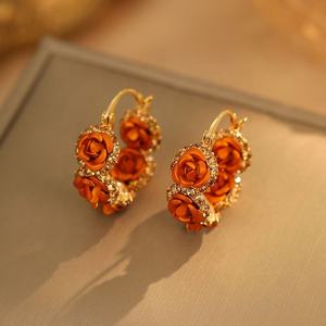 Boucles d'oreilles en champagne rose vintage exquises pour femmes, design tendance et subtil, mode haut de gamme, luxe léger, célèbres sur internet - Product Image 6