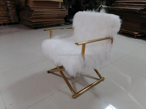 <span class=keywords><strong>Fauteuil</strong></span> de relaxation en laine <span class=keywords><strong>blanche</strong></span> avec accents en <span class=keywords><strong>fourrure</strong></span>, <span class=keywords><strong>fauteuil</strong></span> d'appoint en laiton doré et acier inoxydable pour salon - Product Image 5