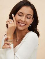 Bagues pour dames personnalisées avec le dernier design Bague de mariage Moissanite en diamant de laboratoire de promesse de Noël en argent 925 pour filles