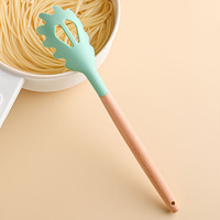 Cuillère à pâtes flexible antiadhésive pour la préparation de pâtes en cuisine, passoire à nouilles, résistante au lave-vaisselle, avec manche en bois, spatule pour usage domestique