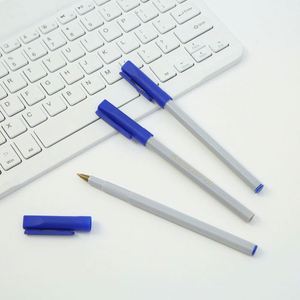 Stylo bille en plastique de bonne qualité avec clip pour l'école et le bureau - Product Image 4