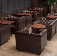 Ensemble table et chaises de bar à whisky américain sur mesure, meubles en bois massif rétro et canapé pour restaurants occidentaux, cafés et salons