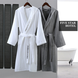 Usine fabrication 100% coton velours/velours et éponge à capuche <span class=keywords><strong>peignoir</strong></span> pour hôtel spa à la maison avec broderie - Product Image 1