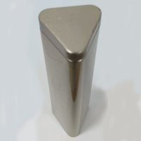 Boîte Cadeau Triangulaire en Fer Blanc pour Thé, Chocolats, Bonbons, Porte-Stylos/Crayons & Souvenirs - Matériaux Recyclés, Logo Personnalisé Disponible