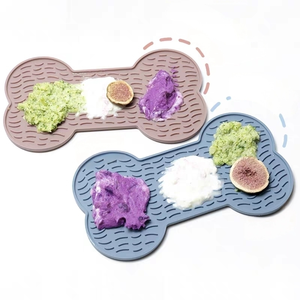 Tapis de léchage en silicone en forme d'os pour animaux de compagnie, gamelle anti-glouton pour chiens, chats et lapins, idéal pour yaourt, aliments en conserve, viande et pâtes - Product Image 2