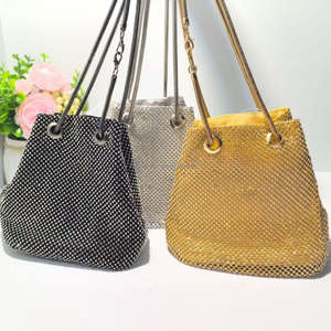 Sac à main de soirée de mariage carré en cristal de luxe avec chaîne, écologique - Product Image 5