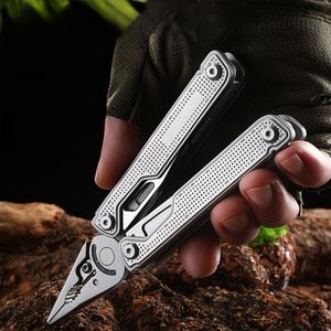 Herramienta Multiusos CNC de Acero Inoxidable para Bricolaje, Alicates de Bolsillo, Destornillador, Lima, Logotipo Grabado con Láser, Personalizable para Camping, OEM - Product Image 3