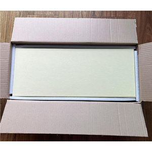 Caja de exhibición para relojes cuadrada de madera verde de alta calidad con 5 ranuras, forro de PU, resistente a golpes, serie de marca - Product Image 4