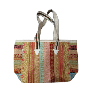 Sacs à bandoulière brodés pour femmes en tissu fait à la main avec des BG-18223H de style cadeau de mariage ethnique vintage - Product Image 1