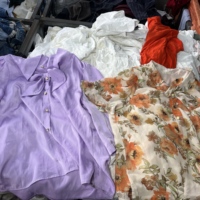 Blus Sutra Wanita Bekas Grosir Bal Baju Bekas Warna-warni Musim Panas Langsung dari Pabrik