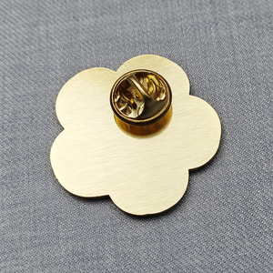 Op maat gemaakte roestvrijstalen naamplaatjes, laser gegraveerd, UV 24K goud elektrolytisch verguld, premium gouden metalen badge voor mode. - Product Image 5
