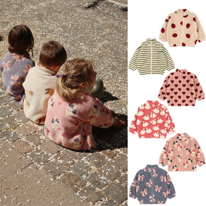 Nouveau Manteau pour Filles Automne Hiver Style Décontracté avec Chaton Imprimé Nœud Cygne Coccinelle <span class=keywords><strong>Rayé</strong></span> Fourrure d'Agneau Fermeture à Glissière Vêtement d'Extérieur en Stock - Product Image 2