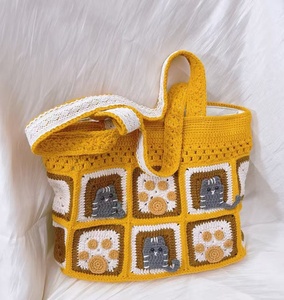 Bolsos de Mano Tote Personalizados de Crochet para <span class=keywords><strong>Mujer</strong></span>, Accesorio de Moda con Dos Asas, Cierre Abierto y Patrón Granny Square para Damas - Product Image 2