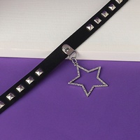 Collier en cuir PU avec pendentif pentagramme gothique punk pour femmes et hommes, collier ras du cou avec rivets étoiles, bijoux, cadeau