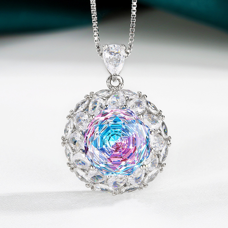 Pendentif bleu rose avec chaîne vénitienne