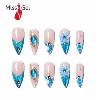 Vente en gros de faux ongles en forme de stiletto bleu océan faits à la main, collection de nail art de luxe avec fleurs 3D et paillettes, 32 pièces, Kuku Palsu Cantik