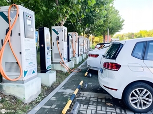 Haute qualité 60KW EV Charge Double prise DC Pile de charge GBT/CCS2 Véhicules électriques Station de charge de voiture en plein air - Product Image 6