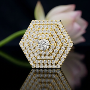 Collier de luxe élégant en or massif avec diamants hexagonaux multi-niveaux cultivés en laboratoire, certifiés IGI, style géométrique moderne et affirmé - Product Image 1
