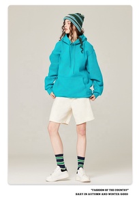 Sweat à capuche en polaire lourde 350 coton 100% G avec logo personnalisé pour hommes grande taille noir et rouge avec technique brodée - Product Image 5