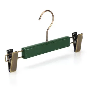 LINDONベルベットバー付き高品質カスタムラグジュアリーレザー木製コートハンガー