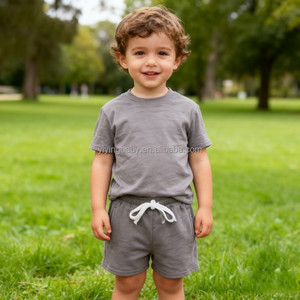 Set di abbigliamento estivo per bambini con Logo personalizzato t-shirt e <span class=keywords><strong>pantaloncini</strong></span> in cotone Casual 2 pezzi set di abbigliamento per ragazzi all'ingrosso - Product Image 5