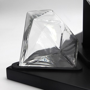 <span class=keywords><strong>Coffret</strong></span> Cadeau Personnalisé 1000ml 33oz – <span class=keywords><strong>Bouteille</strong></span> <span class=keywords><strong>de</strong></span> Vin en Forme <span class=keywords><strong>de</strong></span> Diamant avec Bouchon pour Alcool, Liqueur, Vodka, Whisky, Bourbon, <span class=keywords><strong>Rhum</strong></span> - Product Image 2