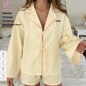 Ensemble de pyjama Loveda pour femmes, couleur unie, ample et confortable, chemise à lacets et short, 100% coton - Product Image 1