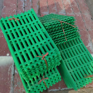 Tapis en plastique pour cage à lapins 40*27cm, sol en plastique anti-mouches pour lapins, grille de sol anti-mouches pour lapins, vente chaude - Product Image 1