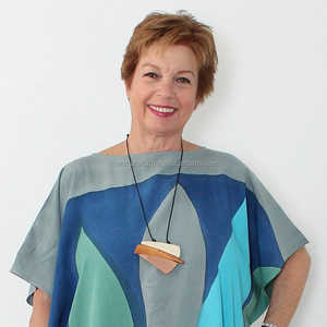 Collares coreanos Collar con colgante de madera martillada única para bodas y fiestas Diseño Joyas de madera disponibles al mejor precio - Product Image 3