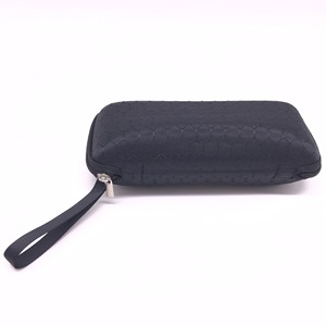 Étui à lunettes Xinpeng en EVA noir à motif hexagonal avec fermeture éclair, sac de rangement portable et protecteur pour lunettes de soleil et de vue - Product Image 3