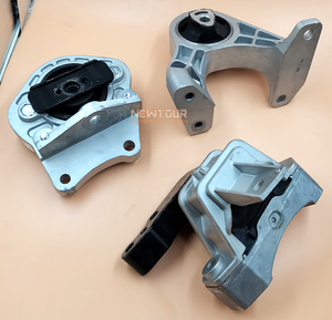 カーアクセサリー 車両部品 スペアパーツ エンジンマウントブラケット エンジンマウント GEELY GC6 AT用 - Product Image 3