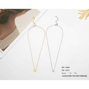 Collana con Ciondolo Lettera D Singola, 1Cm, in Acciaio Inossidabile, Charm Minimalista, Gioiello Raffinato Unisex per Uso Quotidiano - Product Image 2