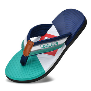 Tongs d'été de <span class=keywords><strong>luxe</strong></span> à bout ouvert pour hommes Pantoufles de plage à semelle antidérapante en PVC avec doublure en maille directement du fournisseur chinois - Product Image 1