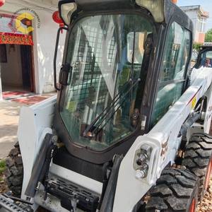 Chargeuse compacte sur pneus Bobcat S550 d'occasion, capacité nominale de 900 kg, origine japonaise, machine de construction à haute efficacité - Product Image 3