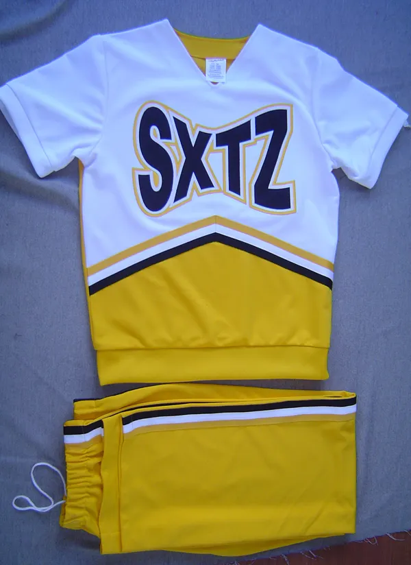 Uniforme de cheerleading: mâle uniforme